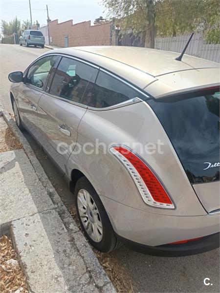 Lancia Delta 2012 — photo 3