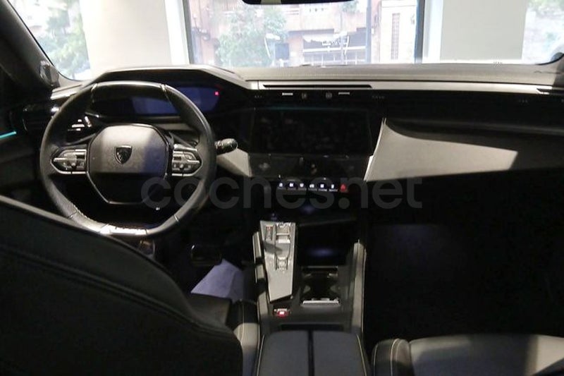 Peugeot 308 2022 — photo 8