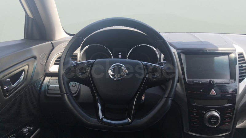 Ssangyong Tivoli 2018 — photo 8