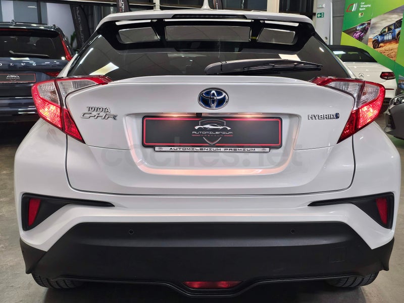 Toyota C-hr 2019 — photo 4