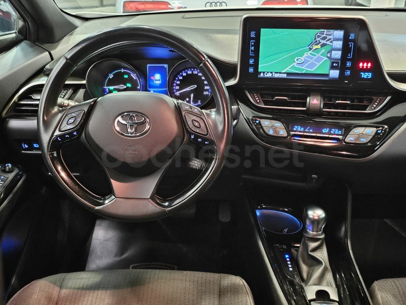 Toyota C-hr 2019 — photo 7