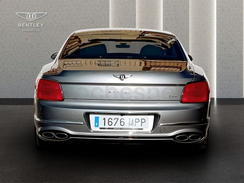 Bentley Flying Spur 2024 — photo 6