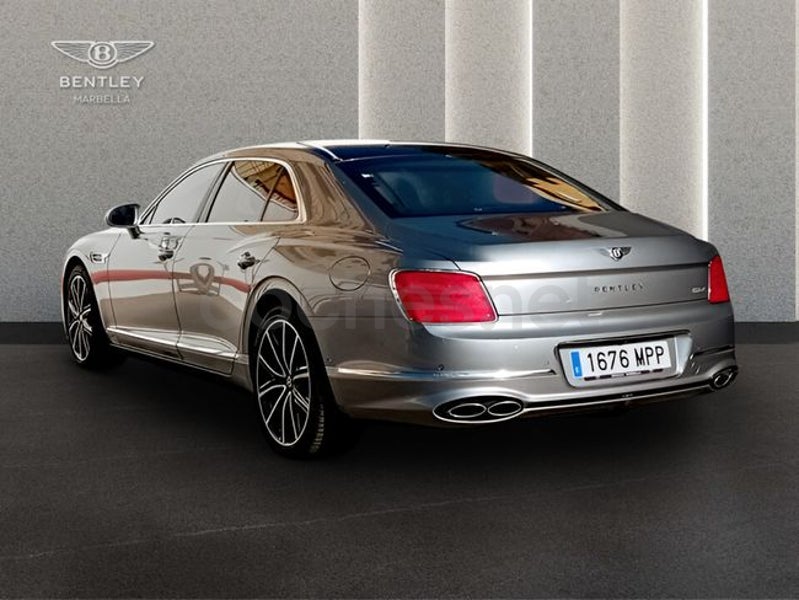 Bentley Flying Spur 2024 — photo 7