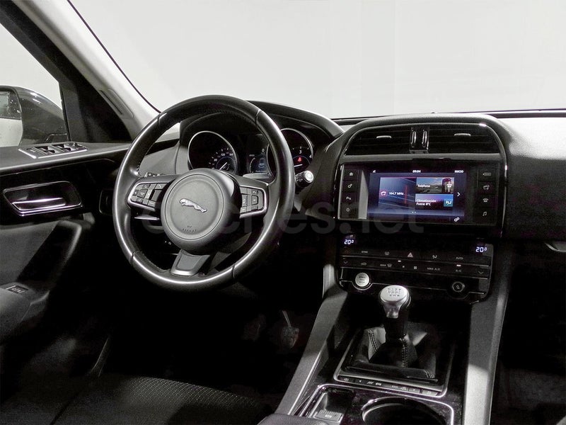 Jaguar F-pace 2018 — photo 8