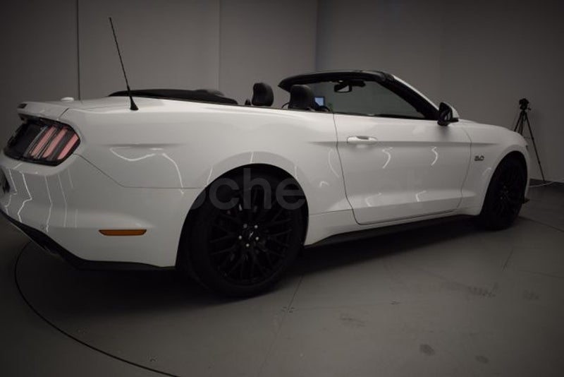 Ford Mustang 2017 — photo 2