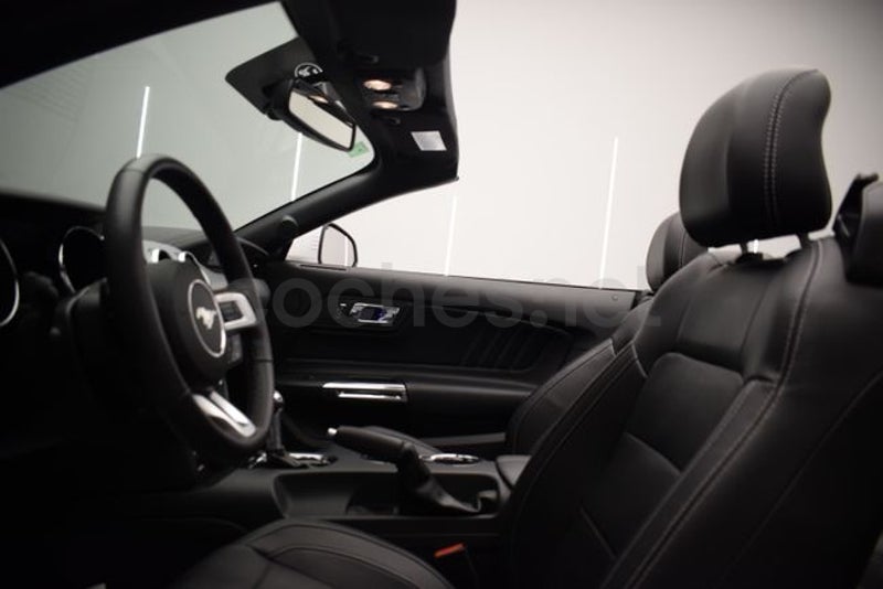 Ford Mustang 2017 — photo 7