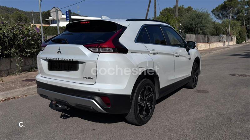 Mitsubishi Eclipse Cross 2022 — photo 3