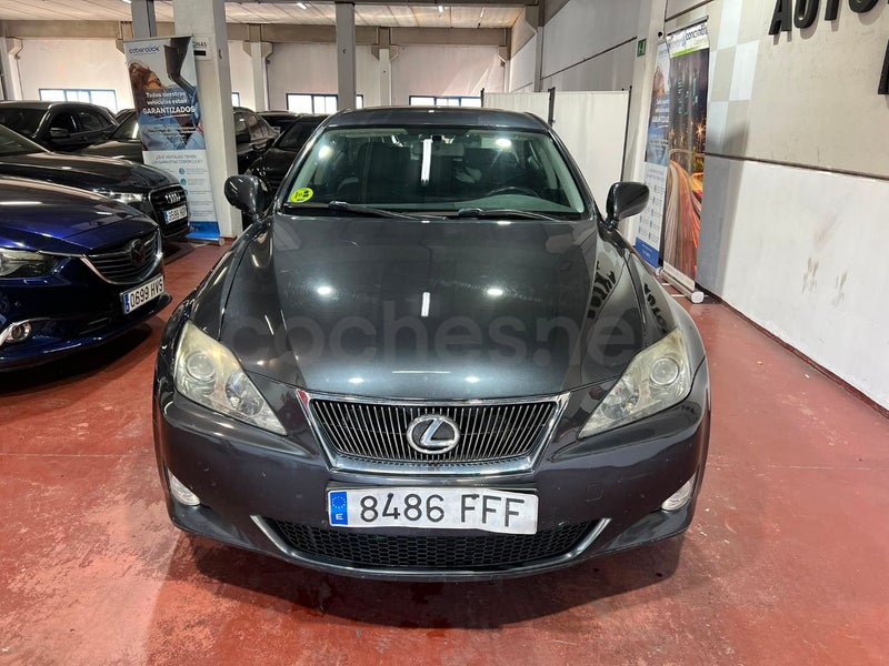 Lexus Is220d 2006 — photo 2