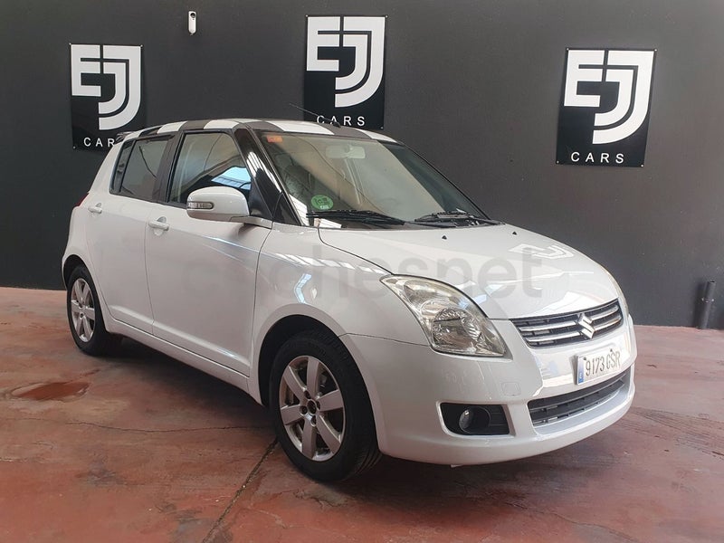 Suzuki Swift 2010 — photo 2