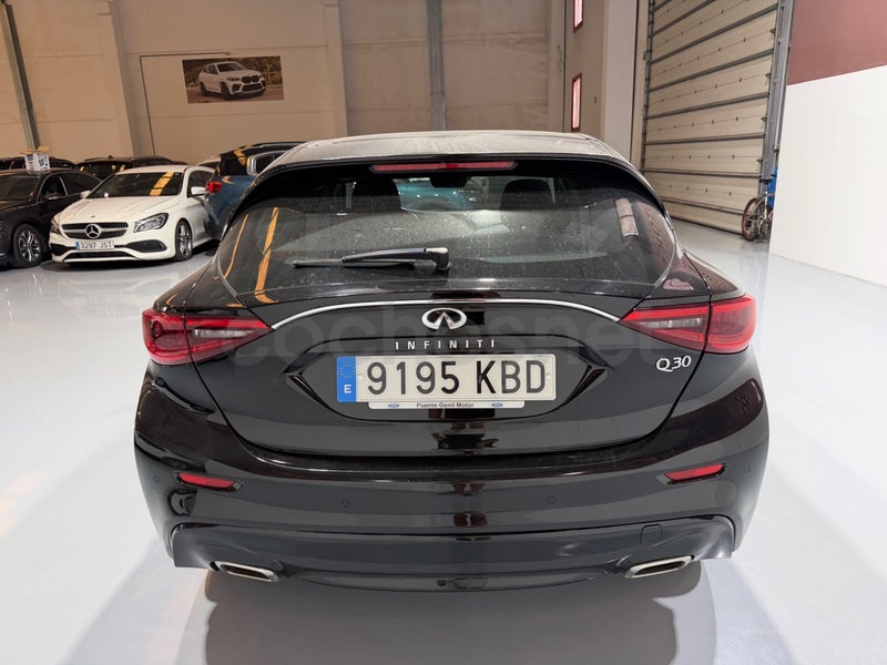 Infiniti Q30 2017 — photo 7