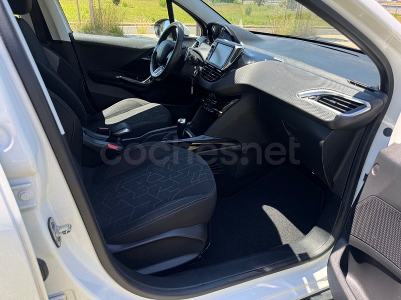 Peugeot 2008 2015 — photo 6