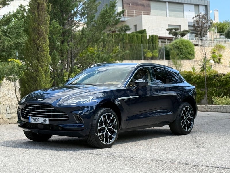 Aston Martin Dbx 2021