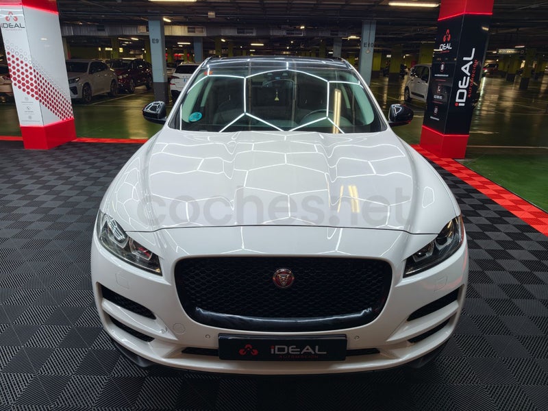Jaguar F-pace 2016 — photo 8