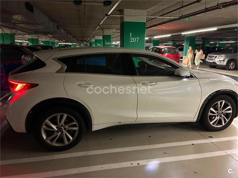Infiniti Q30 2018 — photo 8