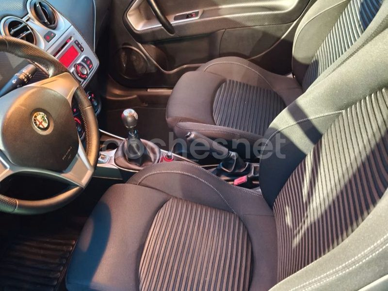 Alfa Romeo Mito 2011 — photo 6