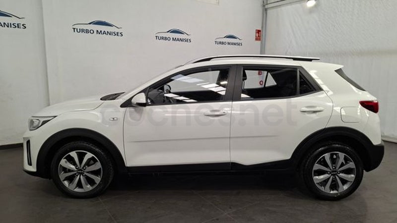 Kia Stonic 2022 — photo 2