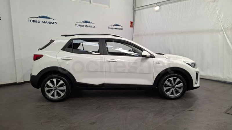 Kia Stonic 2022 — photo 3