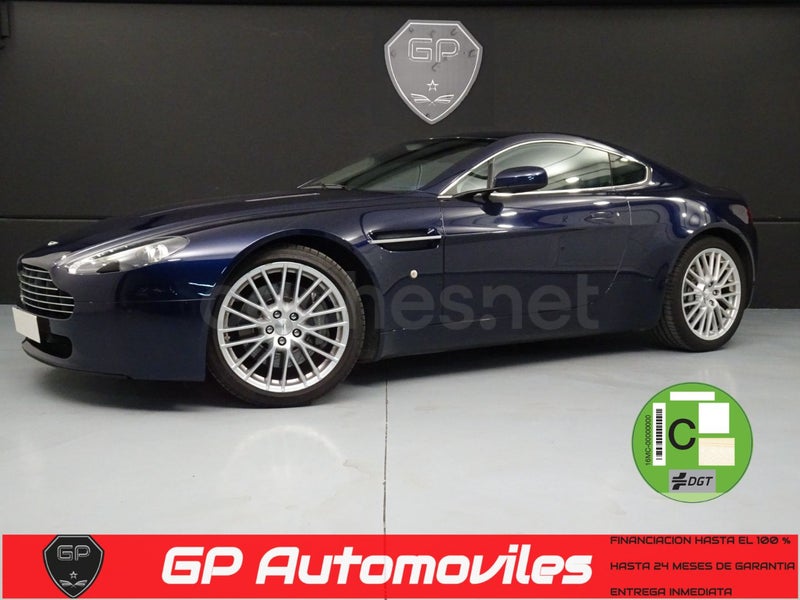 Aston Martin Vantage V8 2010