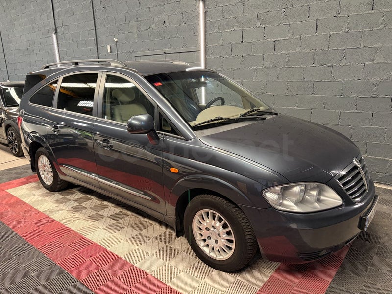 Ssangyong Rodius 2012