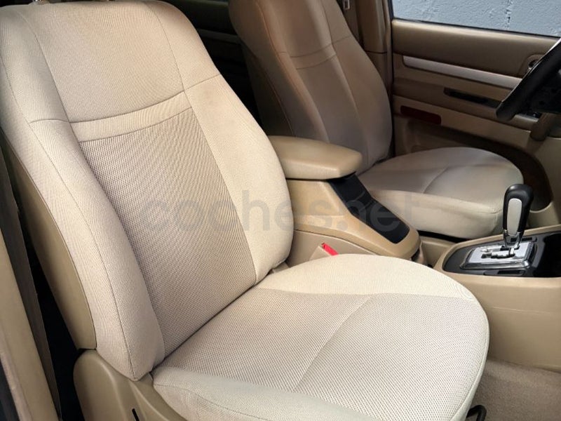 Ssangyong Rodius 2012 — photo 7