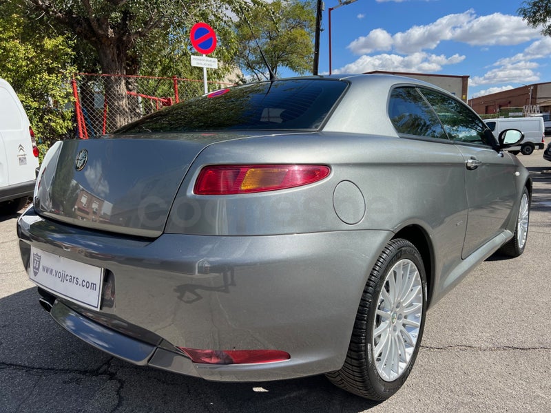 Alfa Romeo Gt 2005 — photo 4
