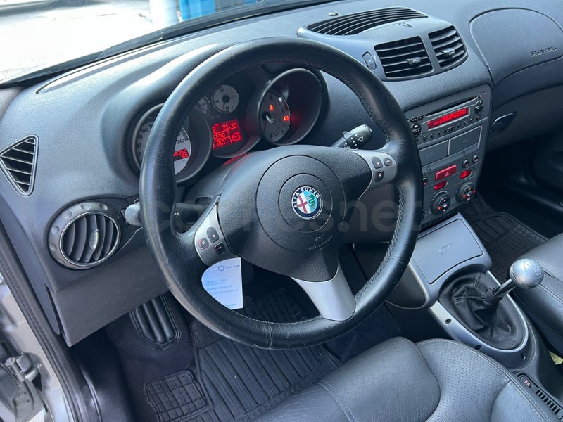 Alfa Romeo Gt 2005 — photo 6
