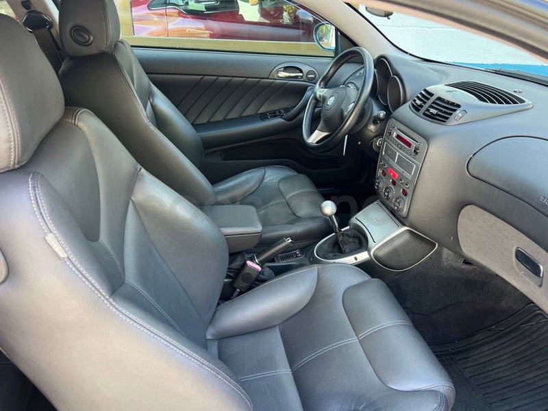 Alfa Romeo Gt 2005 — photo 8