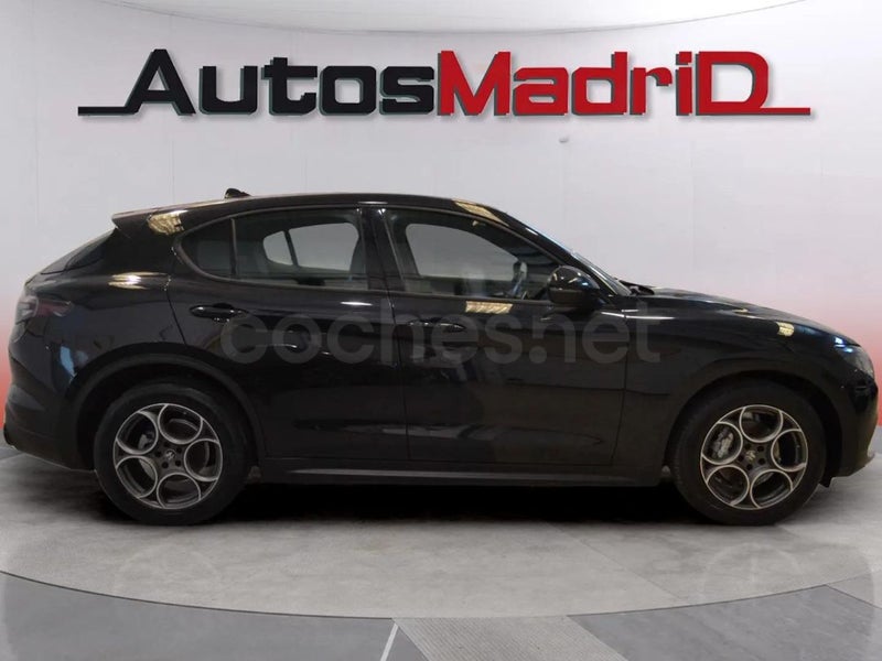 Alfa Romeo Stelvio 2023 — photo 5