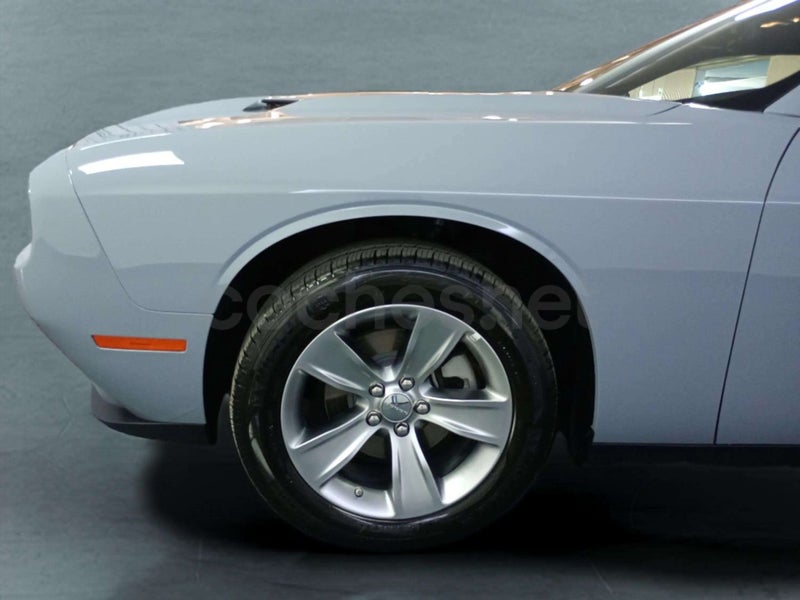 Dodge Challenger 2022 — photo 8