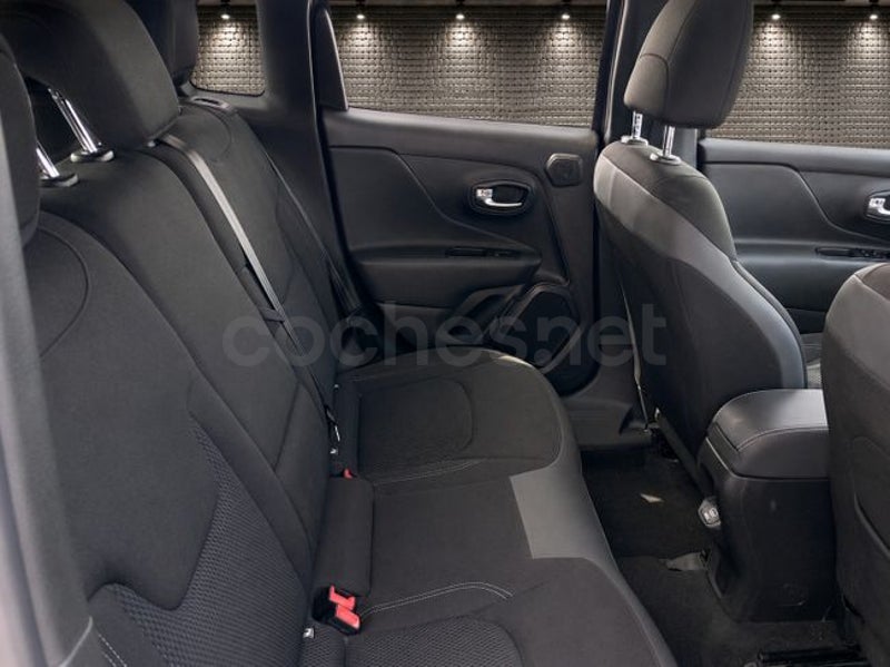 Jeep Renegade 2022 — photo 8