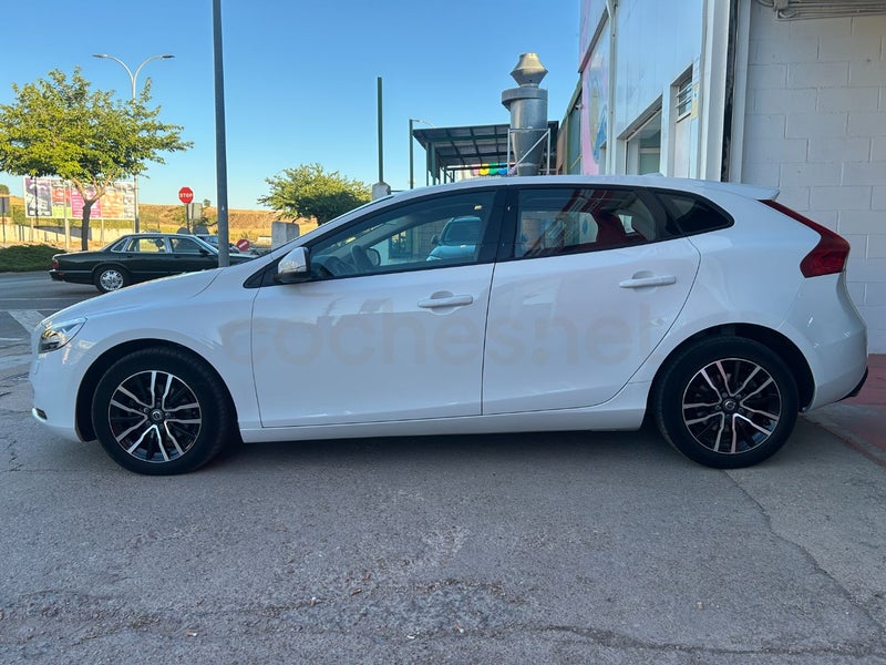 Volvo V40 2019 — photo 5