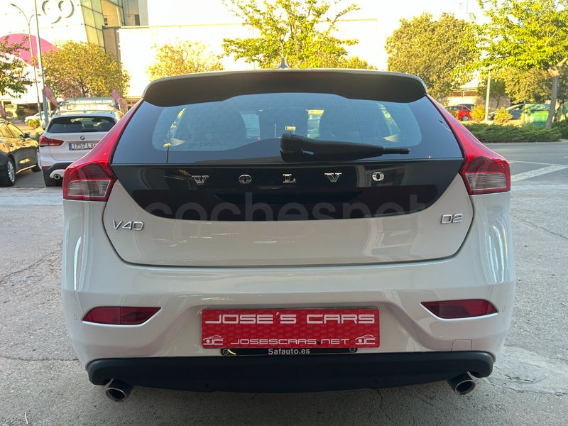 Volvo V40 2019 — photo 7