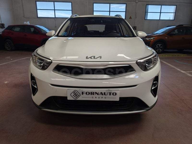 Kia Stonic 2024 — photo 2
