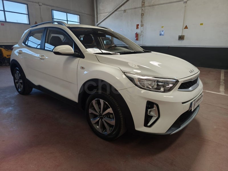 Kia Stonic 2024 — photo 3