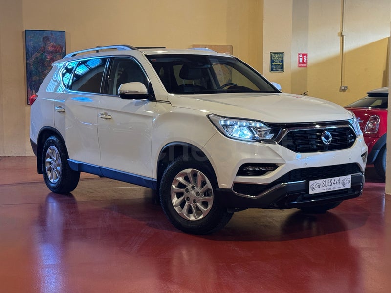 Ssangyong Rexton 2019 — photo 2