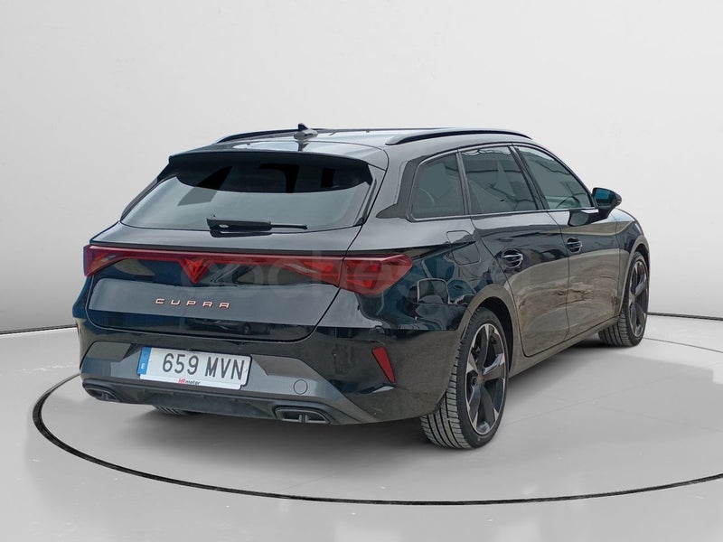 Cupra León 2024 — photo 2