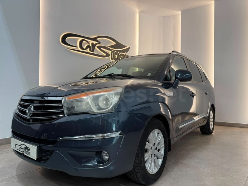 Ssangyong Rodius 2014
