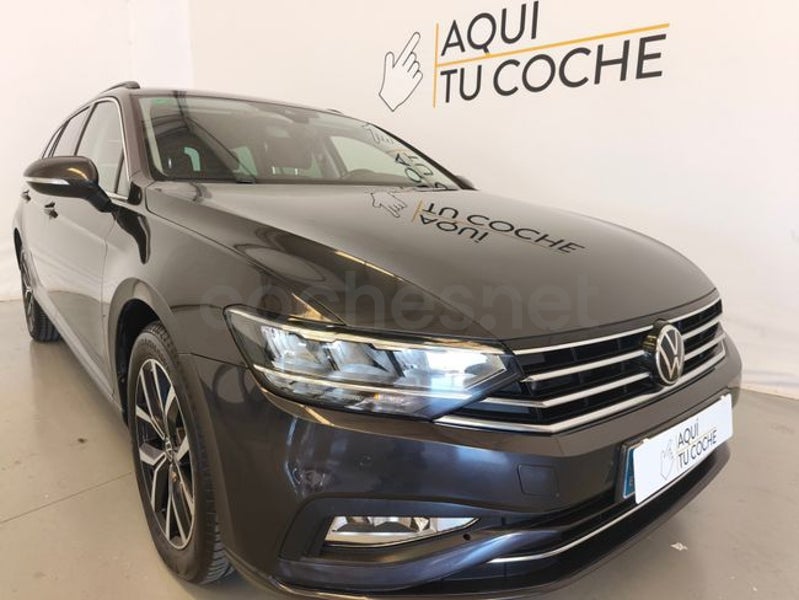 Volkswagen Passat 2022 — photo 2