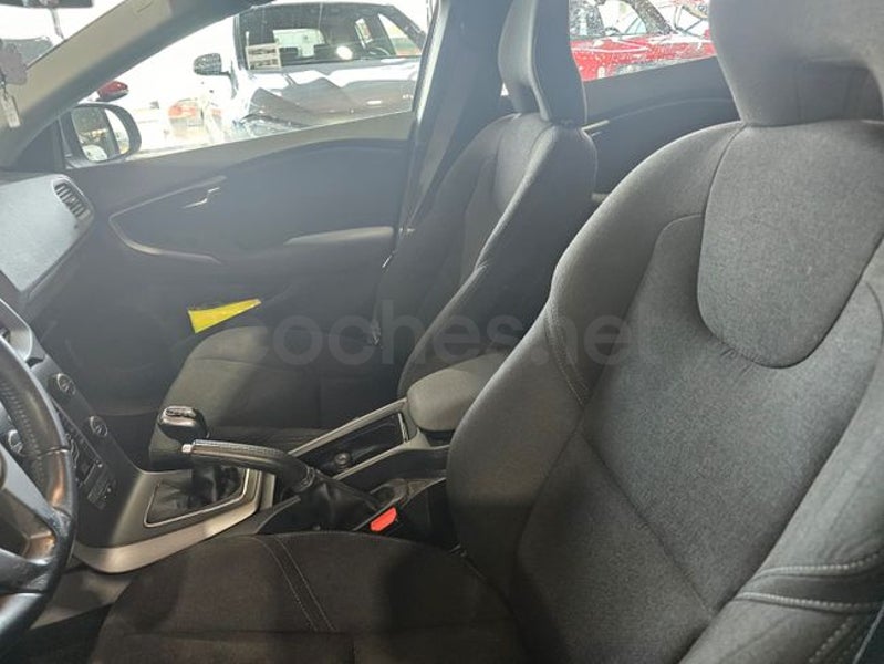 Volvo V40 2018 — photo 7