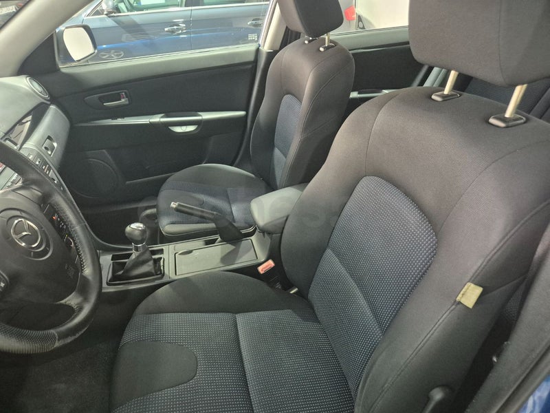 Mazda Mazda3 2005 — photo 8