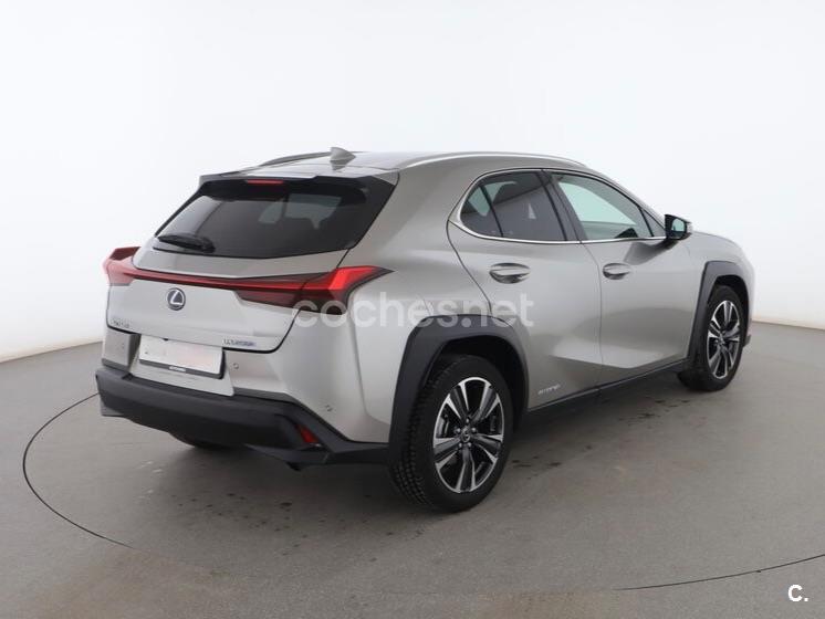 Lexus Ux 2019 — photo 5