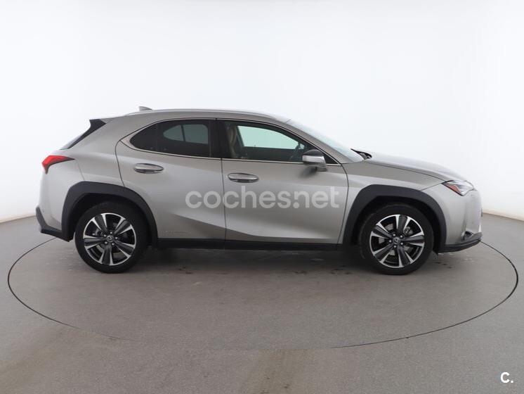 Lexus Ux 2019 — photo 6