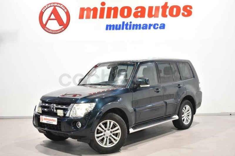 Mitsubishi Montero 2012 — photo 2