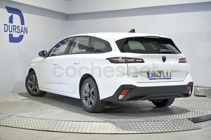 Peugeot 308 2022 — photo 4
