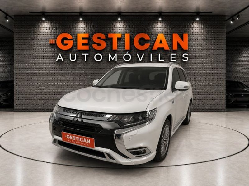 Mitsubishi Outlander 2021