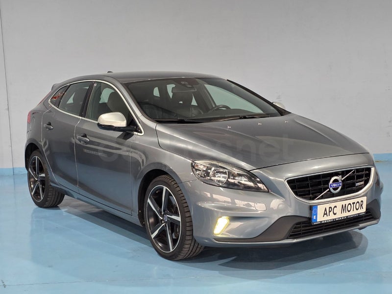 Volvo V40 2014