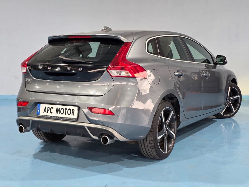 Volvo V40 2014 — photo 8