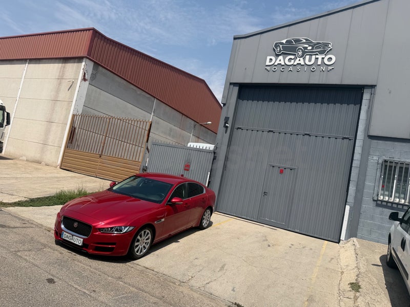 Jaguar Xe 2017 — photo 2