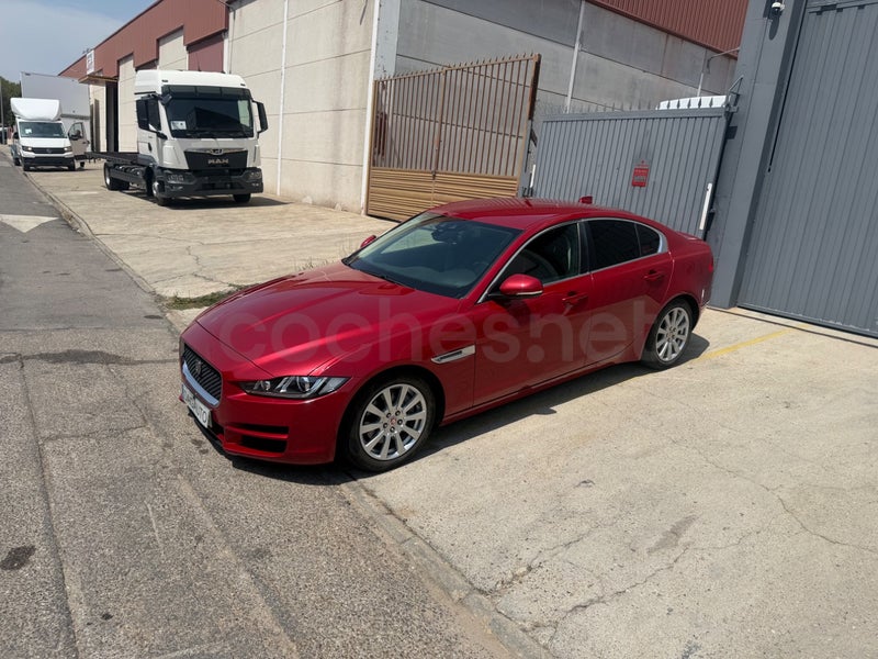 Jaguar Xe 2017 — photo 3
