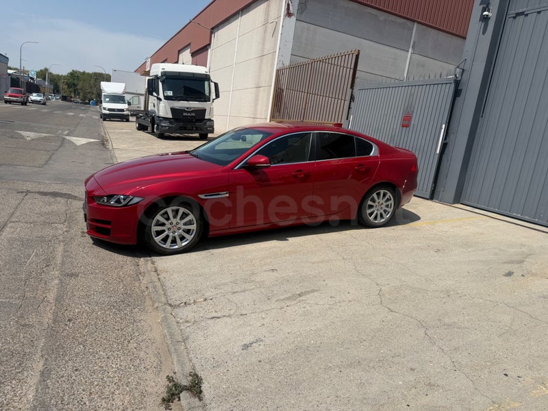Jaguar Xe 2017 — photo 4